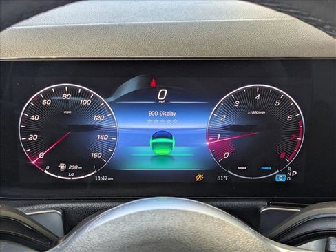 Used 2025 Mercedes-Benz GLB 250 image 11