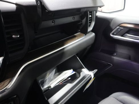 Used 2024 Chevrolet Silverado 1500 RST AWD/4WD image 31