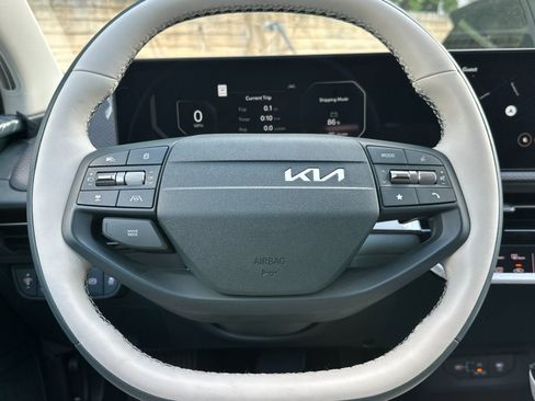 New 2025 Kia EV6 Wind RWD image 24