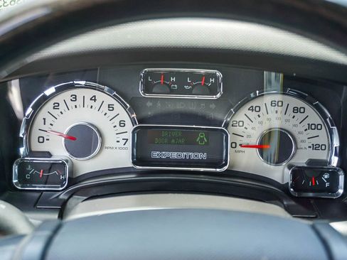 Used 2013 Ford Expedition EL Limited RWD image 21