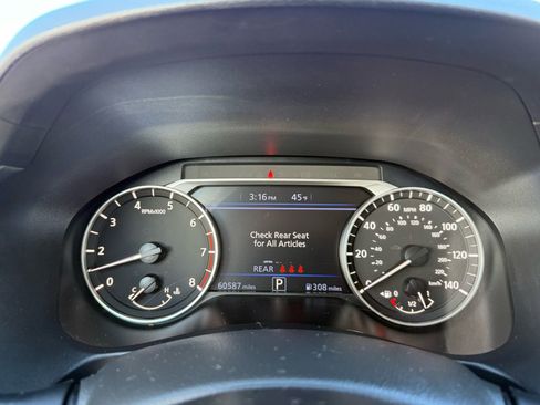 Used 2024 Nissan Altima 2.5 SV image 14