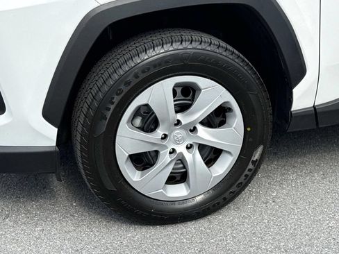 Used 2025 Toyota RAV4 LE AWD/4WD image 30