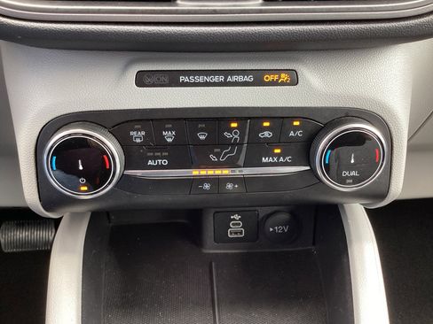Used 2025 Ford Escape Active AWD/4WD image 21