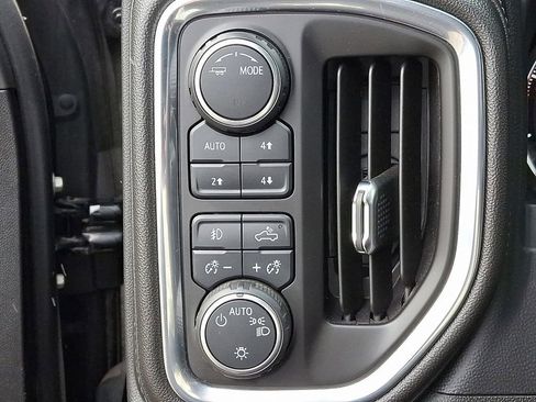 Used 2020 Chevrolet Silverado 1500 LT Trail Boss image 31