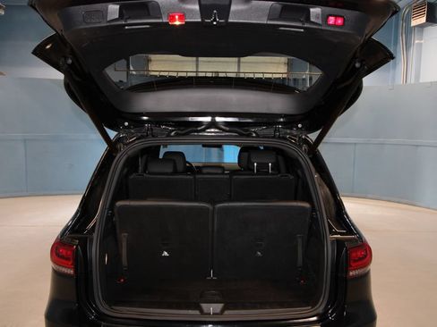 Used 2022 Mercedes-Benz GLB 250 4MATIC image 41