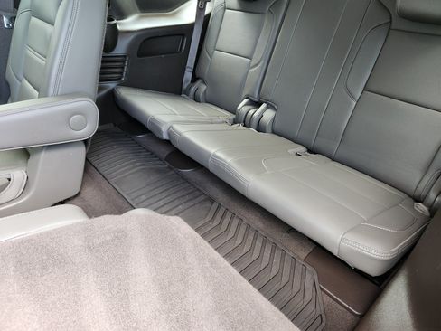 Used 2020 GMC Yukon Denali w/ Denali Premium Package RWD image 14