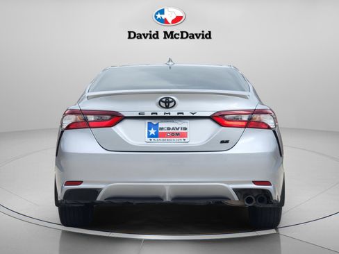 Used 2024 Toyota Camry SE image 5