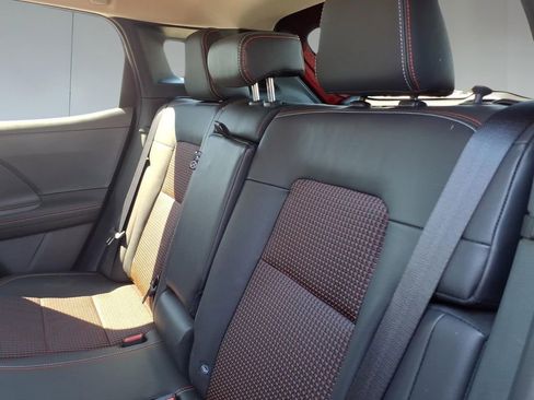 Used 2025 Nissan Kicks SR image 12