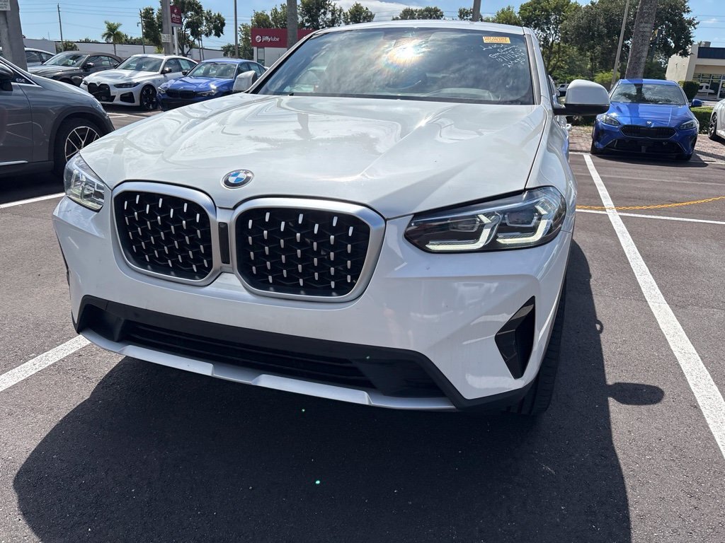 Used 2024 BMW X4 xDrive30i w/ Premium Package AWD/4WD image 10