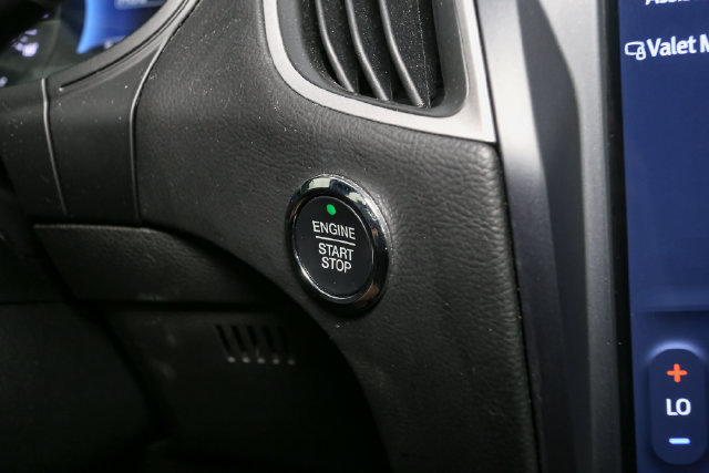 Used 2023 Ford Edge SE w/ Black Appearance Package AWD/4WD image 24