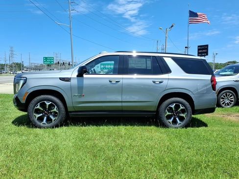 New 2026 GMC Yukon AT4 w/ AT4 Premium Plus Package AWD/4WD image 4