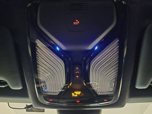 Used 2021 BMW 330i xDrive Sedan w/ M Sport Package image 27