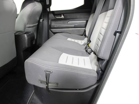 Used 2024 Toyota Tacoma TRD Sport image 32