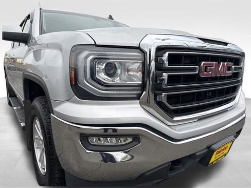 Used 2018 GMC Sierra 1500 SLE image 9