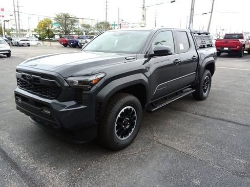 New 2025 Toyota Tacoma TRD Off-Road AWD/4WD image 2