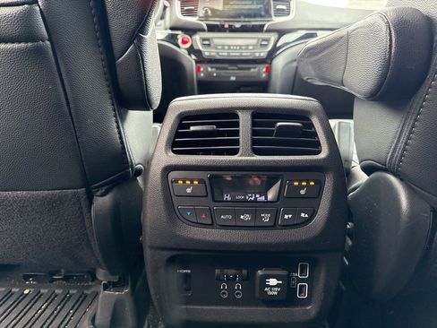 Used 2019 Honda Pilot Elite image 8