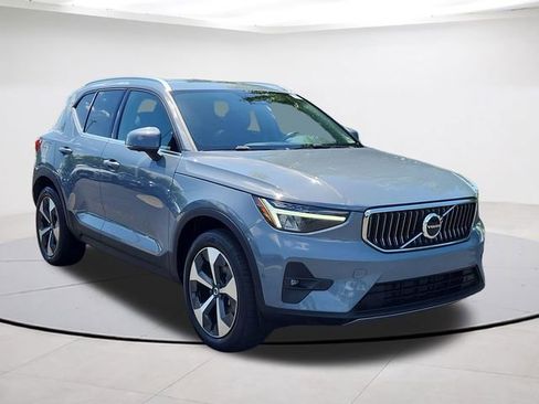Certified 2023 Volvo XC40 B5 Ultimate w/ Protection Package Premier AWD/4WD image 1