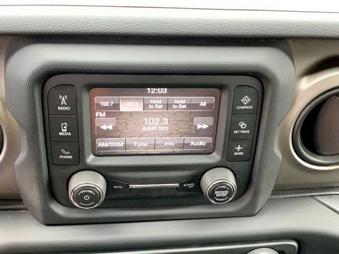 Used 2018 Jeep Wrangler Sport AWD/4WD image 31