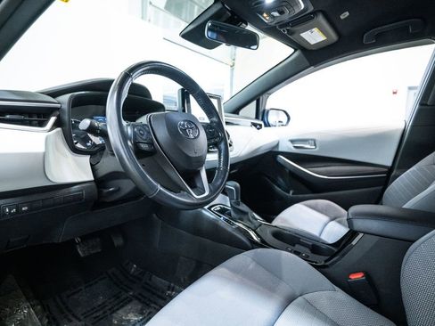 Used 2023 Toyota Corolla SE w/ Carpet Mat Package (TMS) image 4