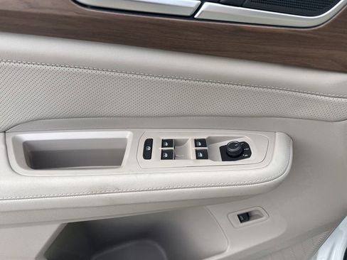 New 2026 Volkswagen Atlas SE image 17