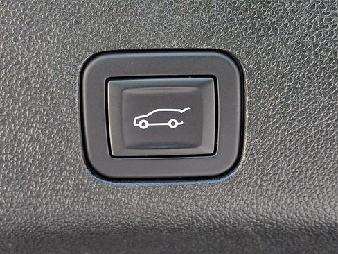 Used 2025 GMC Yukon Elevation w/ LPO, Yukon Black Package AWD/4WD image 33