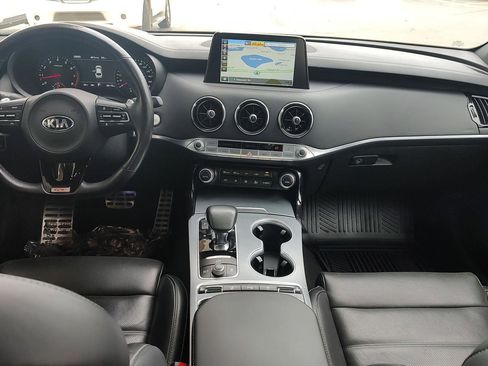 Used 2018 Kia Stinger GT2 image 15