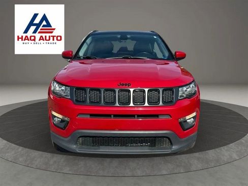 Used 2020 Jeep Compass Latitude AWD/4WD image 2