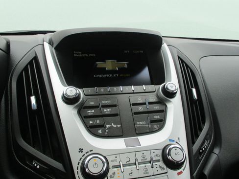 Used 2017 Chevrolet Equinox LT w/ Convenience Package image 26