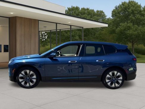 Used 2024 BMW iX xDrive50 AWD/4WD image 13