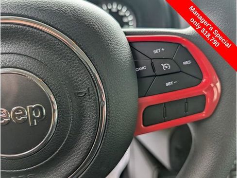 Used 2023 Jeep Renegade Latitude image 18