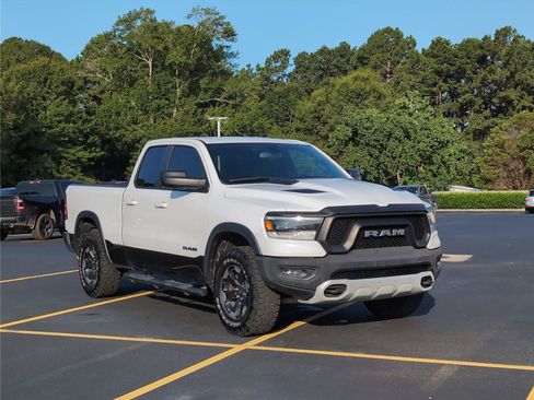 Used 2019 RAM 1500 Rebel AWD/4WD image 9