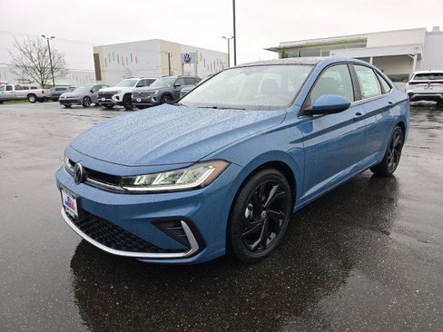 New 2026 Volkswagen Jetta SE image 7