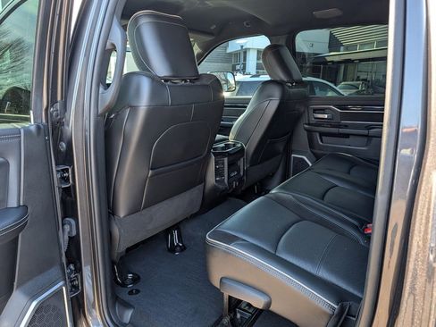 Used 2020 RAM 2500 Laramie w/ Night Edition image 23