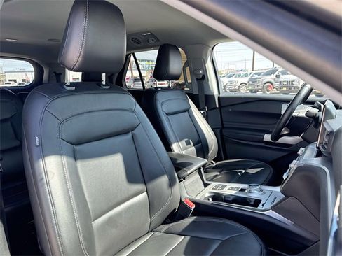 Certified 2023 Ford Explorer XLT w/ Equipment Group 202A image 31