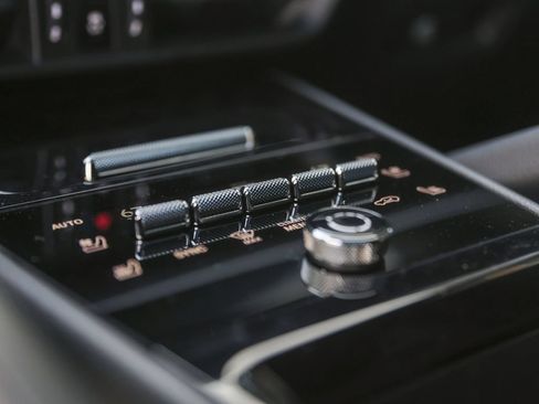 New 2026 Porsche Cayenne Coupe AWD/4WD image 28