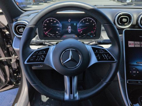 Used 2025 Mercedes-Benz C 300 Sedan image 18