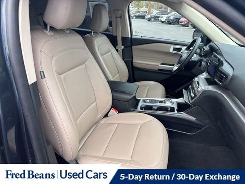 Certified 2022 Ford Explorer XLT w/ Equipment Group 202A AWD/4WD image 12