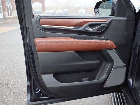 Used 2023 GMC Yukon Denali Ultimate image 11