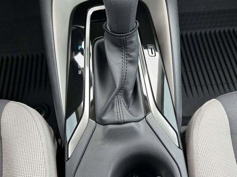 Used 2025 Toyota Corolla LE w/ Convenience Package image 17