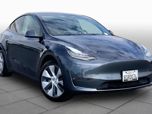 Used 2020 Tesla Model Y Long Range AWD/4WD image 2