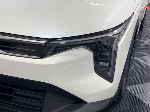 New 2026 Kia K4 LXS image 30