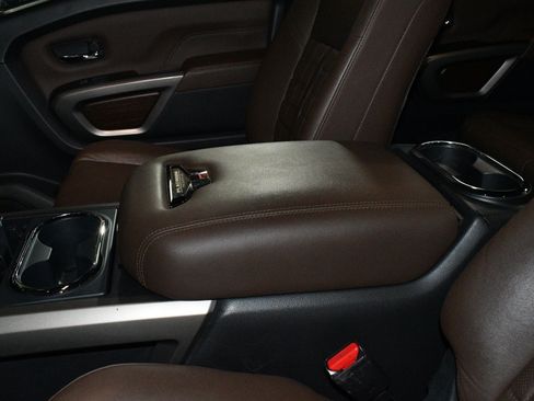 Used 2023 Nissan Titan Platinum Reserve w/ Moonroof Package AWD/4WD image 37