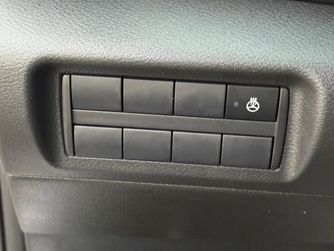 Used 2023 Nissan Kicks SR w/ SR Premium Package image 21