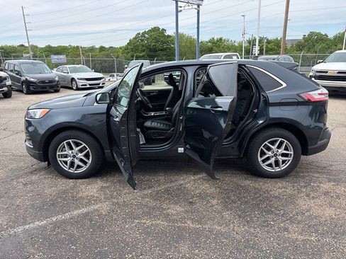 Used 2022 Ford Edge SEL w/ Convenience Package AWD/4WD image 4