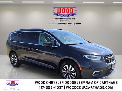 Used 2021 Chrysler Pacifica Touring-L