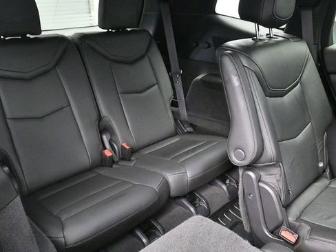 Used 2020 Cadillac XT6 Premium Luxury image 12