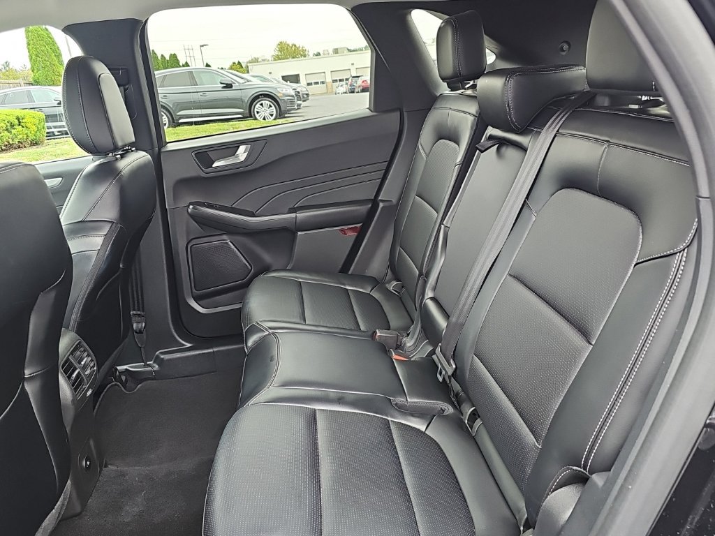 Used 2024 Ford Escape Platinum AWD/4WD image 12