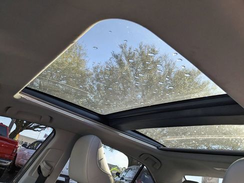 Used 2023 Toyota Camry XLE w/ Navigation Package image 17