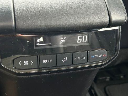 Used 2023 Toyota Highlander XSE image 24