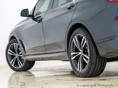 Used 2020 BMW X7 xDrive40i w/ M Sport Package AWD/4WD image 11
